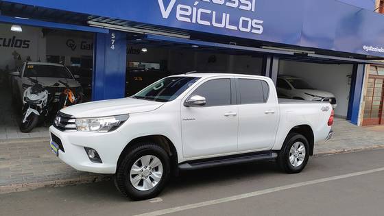 TOYOTA HILUX 2.8 SRV 4X4 CD 16V DIESEL 4P AUTOMÁTICO